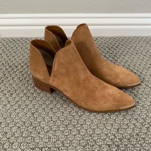 Marc Fisher Yilda Bootie- Size 6.5